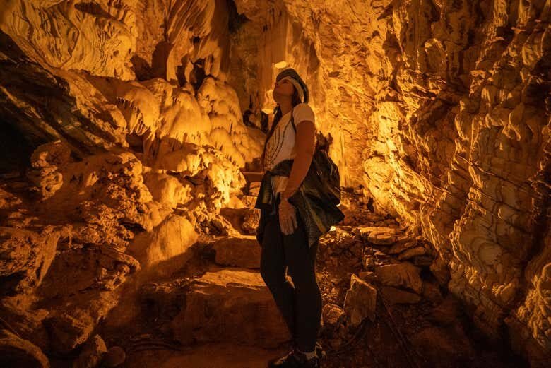 Segredos Subterrâneos de Bonito: Visita Guiada à Gruta de São Mateus!