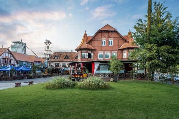 Explore as Origens Alemãs no Vale Europeu: Excursão a Blumenau e Pomerode!