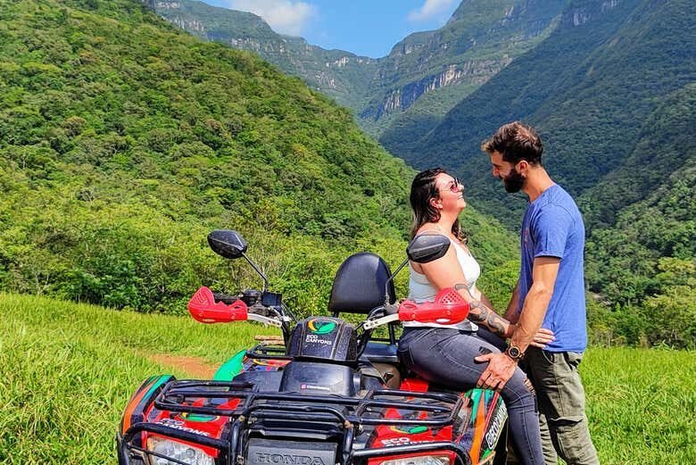 Tour de Quadriciclo pelo Cânion Churriado!