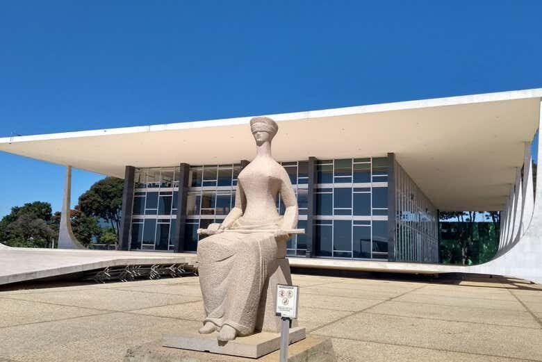 Explore a Brasília Futurista: Excursão Completa com Saída de Goiânia!
