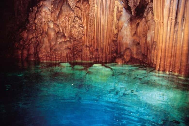 Descida ao Inexplorado: Rapel Elétrico no Abismo de Anhumas!