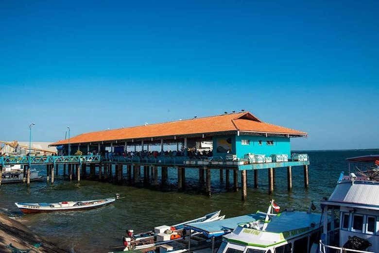Encontro das Águas: Tour pelos Rios Amazonas e Tapajós em Santarém!