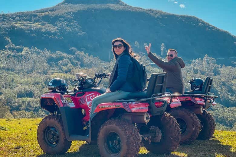 Aventura de Quadriciclo e Trilha em Praia Grande!