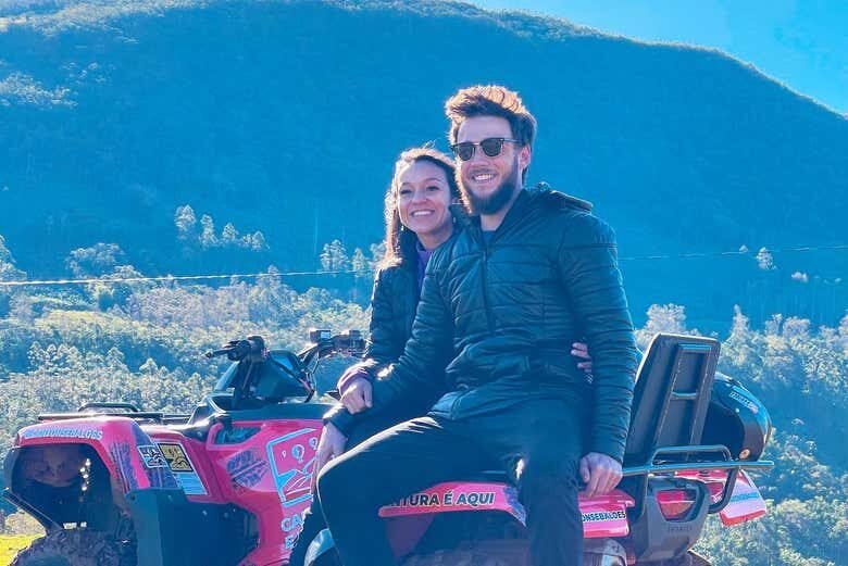 Aventura sobre quatro rodas: Tour de Quadriciclo em Praia Grande!