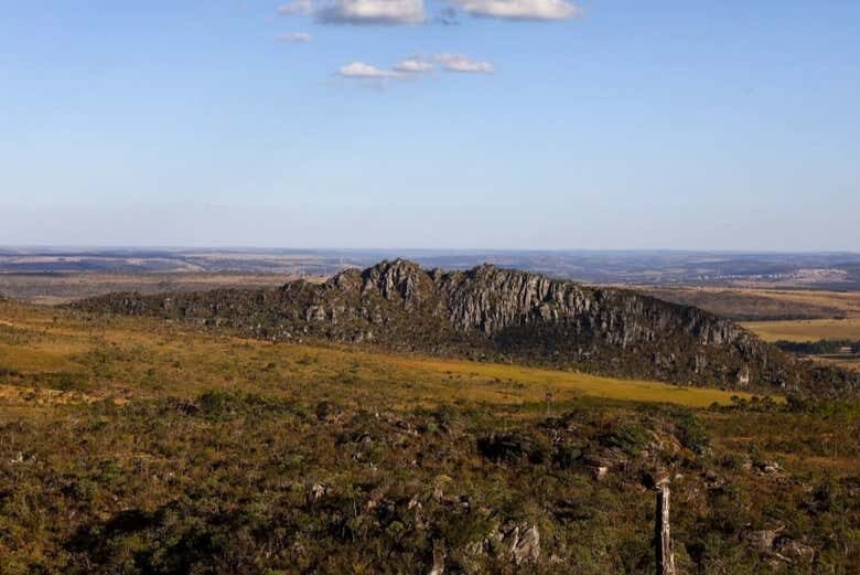 Aventure-se pela Trilha da Cachoeira do Abade e Parque dos Pireneus!