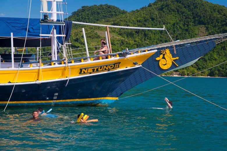 Ilhas de Paraty: passeio de barco por cenários paradisíacos!