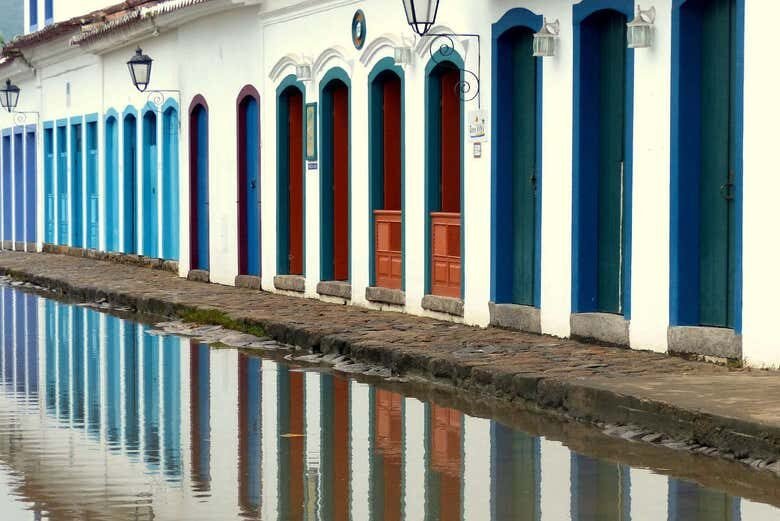 Explore Paraty: Segredos Maçônicos e Colonialismo em um Tour Privado!