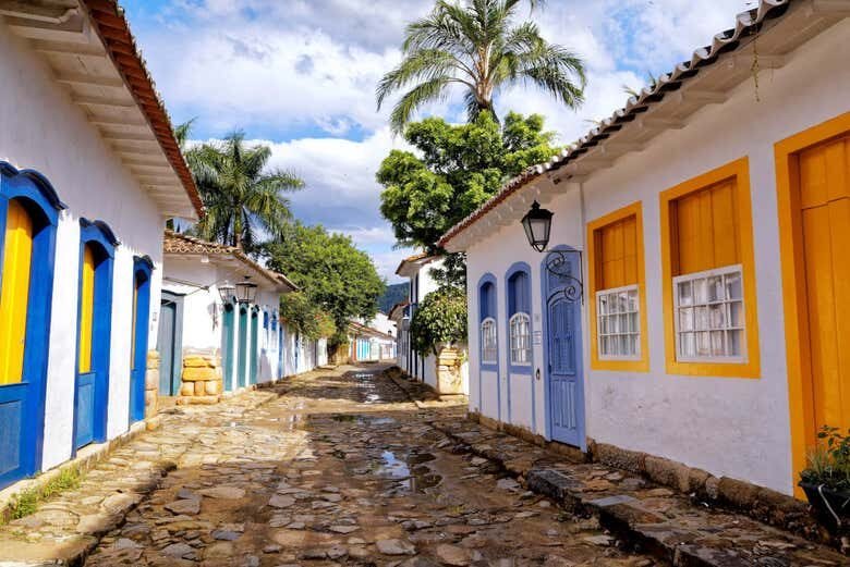 Paraty Sobre Duas Rodas: Tour de Bicicleta pelo Centro Histórico e Arredores!